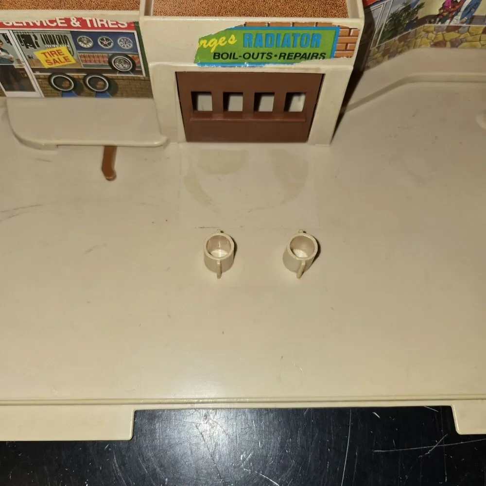 Vintage Hot Wheels Service Center Sto-N-Go Missing Parts